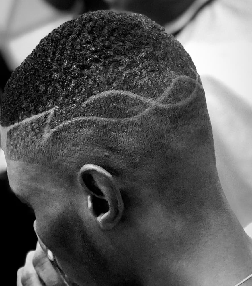 Detailed VIP haircut design at Onenoblecrest